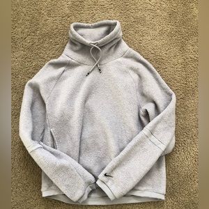 Women’s Nike turtleneck fleece!